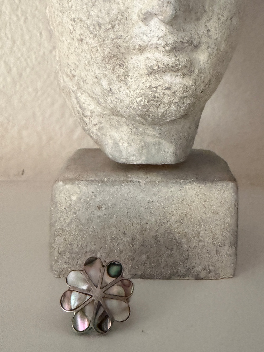 Vintage Abalone Shell Flower Ring Size 5 Sterling‎ Silver Mother of Pearl